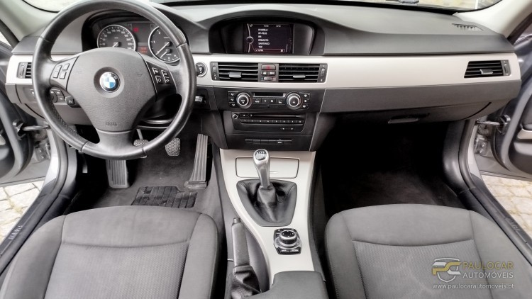 BMW S&eacute;rie 3 - 318 d Touring