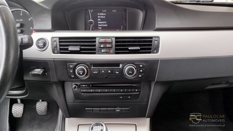 BMW S&eacute;rie 3 - 318 d Touring