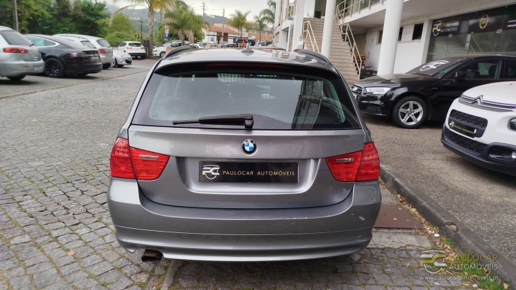 BMW S&eacute;rie 3 - 318 d Touring