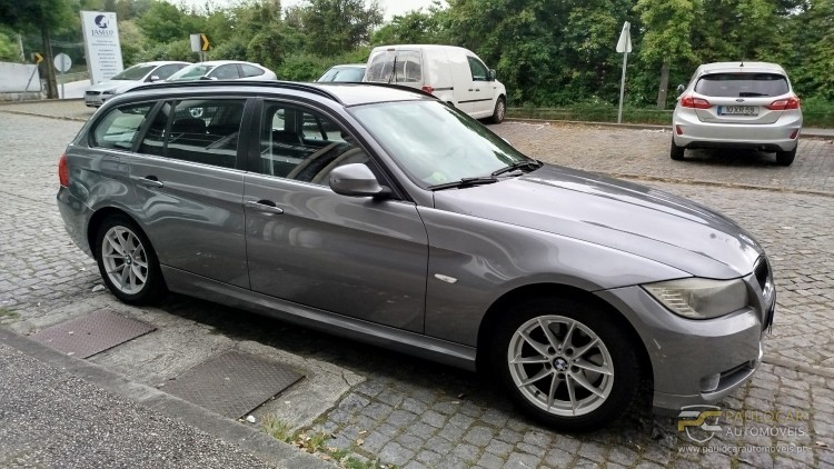 BMW S&eacute;rie 3 - 318 d Touring