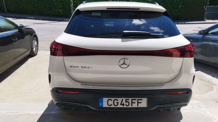 Mercedes-Benz Eqa 250+ AMG NIGHT