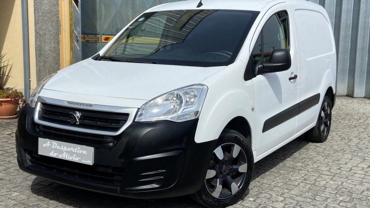 Peugeot Partner 1.6 Hdi 100cv GPS + C&acirc;mara
