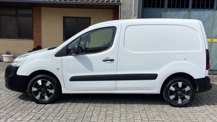 Peugeot Partner 1.6 Hdi 100cv GPS + C&acirc;mara