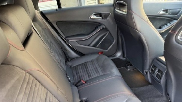 Mercedes-Benz Classe CLA 200 CDI PACK AMG