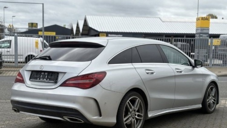 Mercedes-Benz Classe CLA 200 CDI PACK AMG