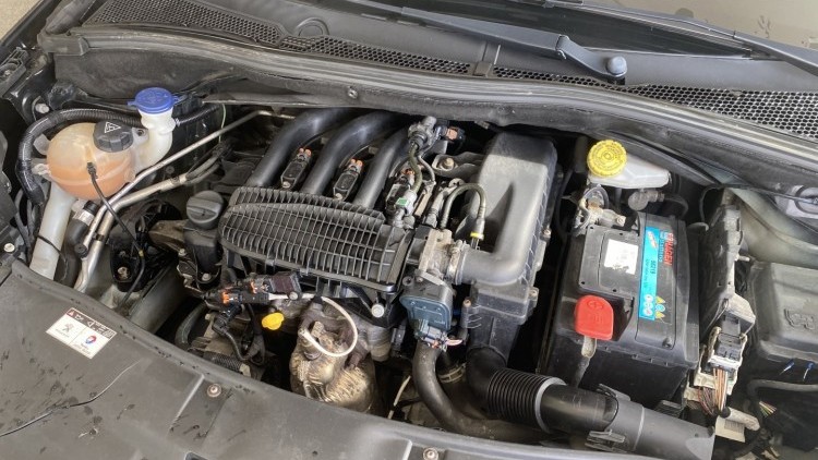 Peugeot 2008 1.2 VTI "Active" (93 MIL KMs)