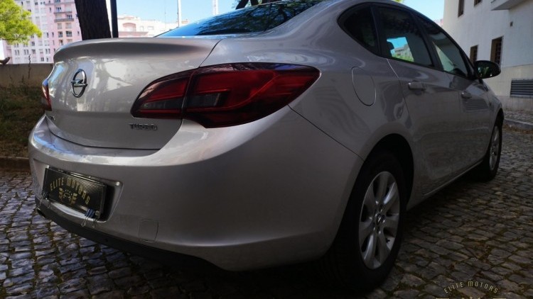 Opel Astra 1.4