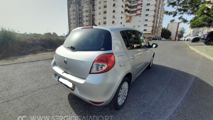 Renault Clio 1.2 16V 75 CV Dynamique GPS