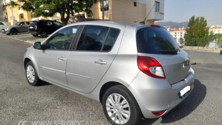 Renault Clio 1.2 16V 75 CV Dynamique GPS