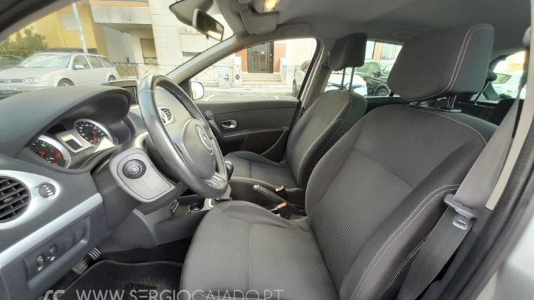 Renault Clio 1.2 16V 75 CV Dynamique GPS