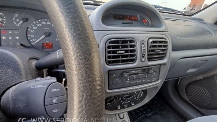 Renault Clio 1.2 RN Ar Condicionado