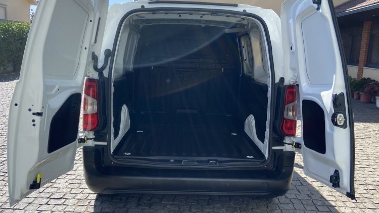 Peugeot Partner 1.6 Hdi 100cv L2(Longa) Premium CarPlay
