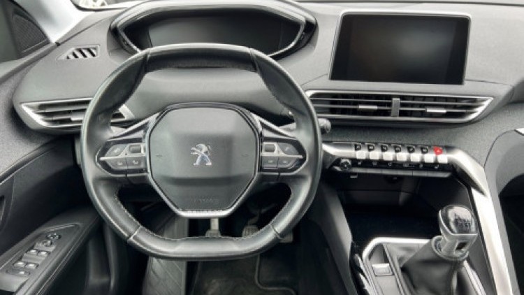 Peugeot 3008 1.5 HDI ALLURE