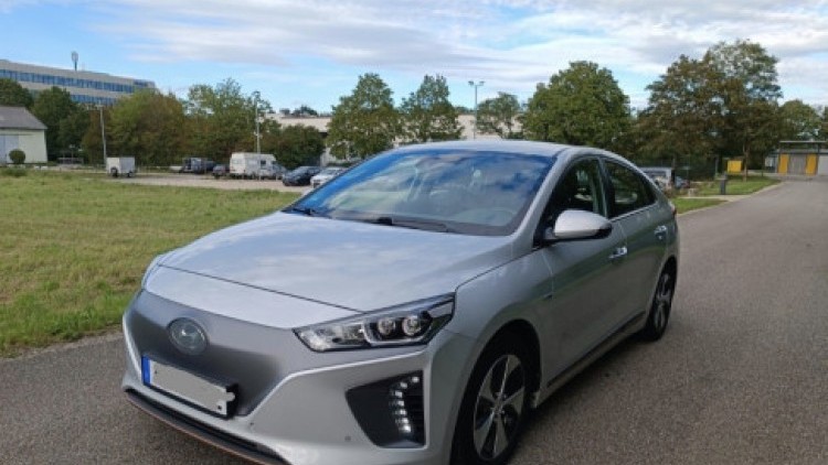 Hyundai Ioniq PREMIUM