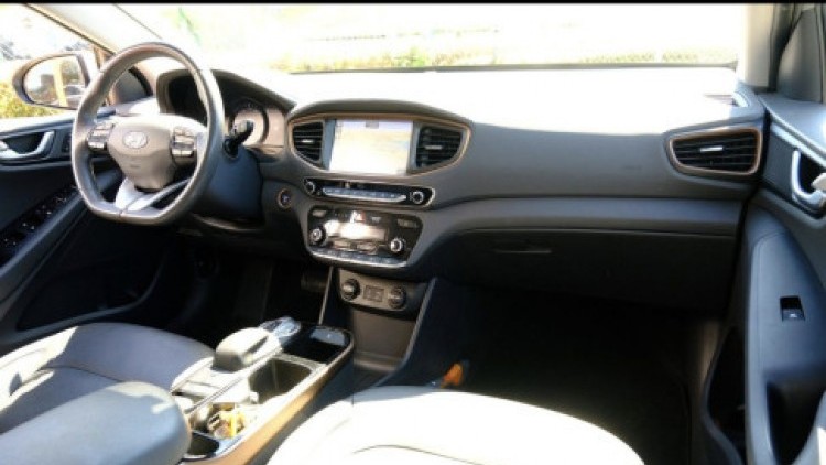 Hyundai Ioniq PREMIUM