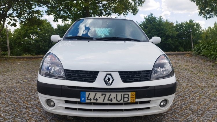 Renault Clio van
