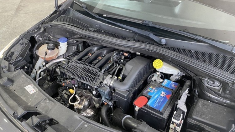 Peugeot 2008 1.2 VTI "Style" (116 MIL KMs)