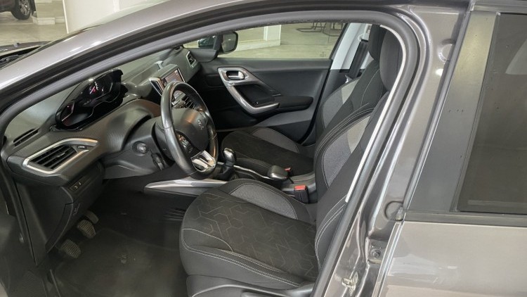 Peugeot 2008 1.2 VTI "Style" (116 MIL KMs)