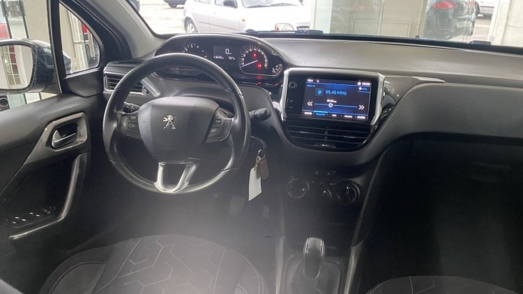 Peugeot 2008 1.2 VTI "Style" (116 MIL KMs)