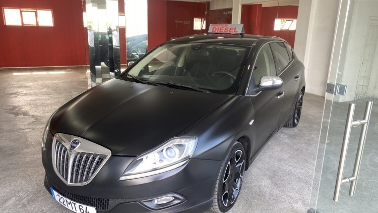Lancia Delta 1.6 M-Jet "Platinum" (152 MIL KMs)