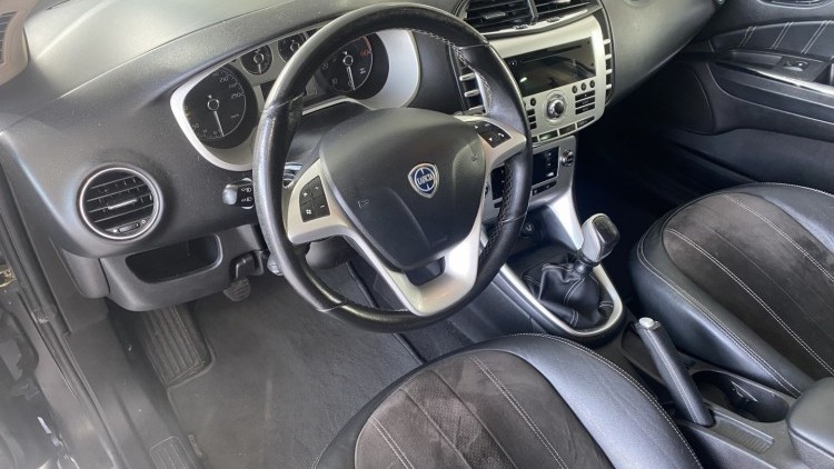 Lancia Delta 1.6 M-Jet "Platinum" (152 MIL KMs)