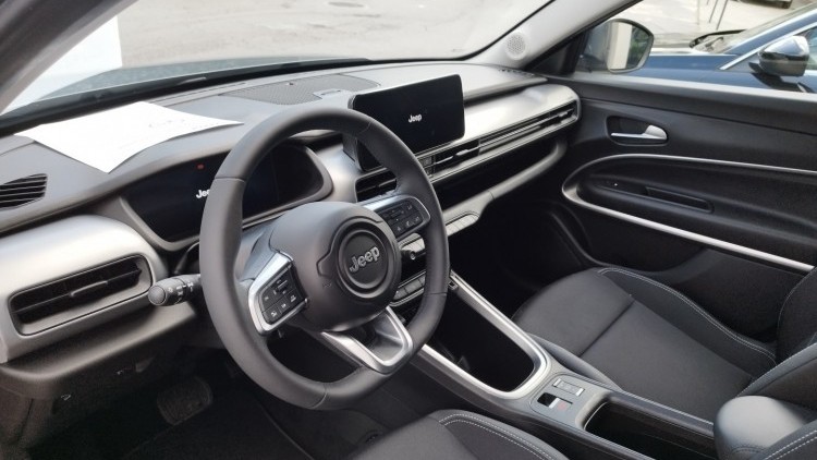 Jeep Avenger e-PACK SUMMIT (AUTO)