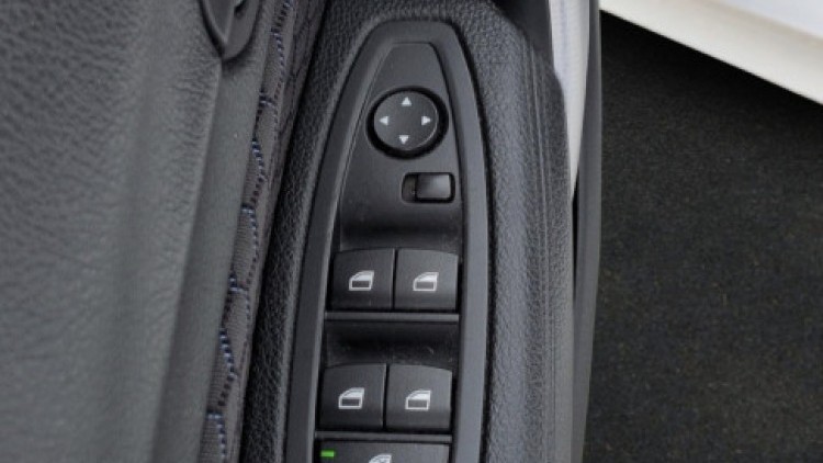 BMW S&eacute;rie 1 - 118 X-DRIVE PACK M