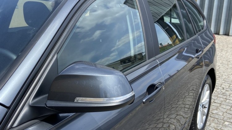 BMW S&eacute;rie 3 - 316 D LINE MODERN