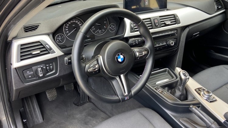 BMW S&eacute;rie 3 - 316 D LINE MODERN
