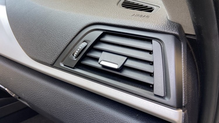 BMW S&eacute;rie 3 - 316 D LINE MODERN
