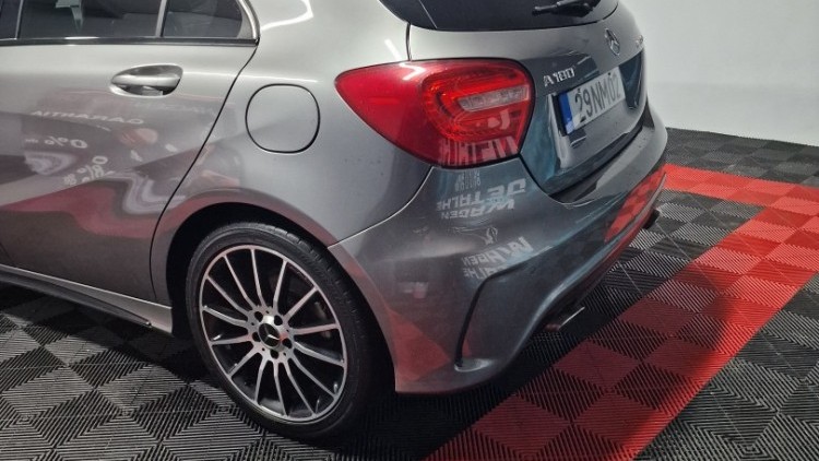 Mercedes-Benz Classe A 180 AMG