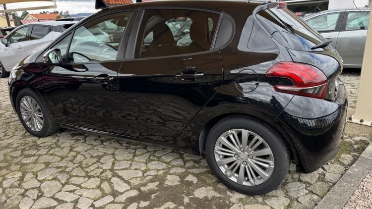 Peugeot 208 1.2 Sytle