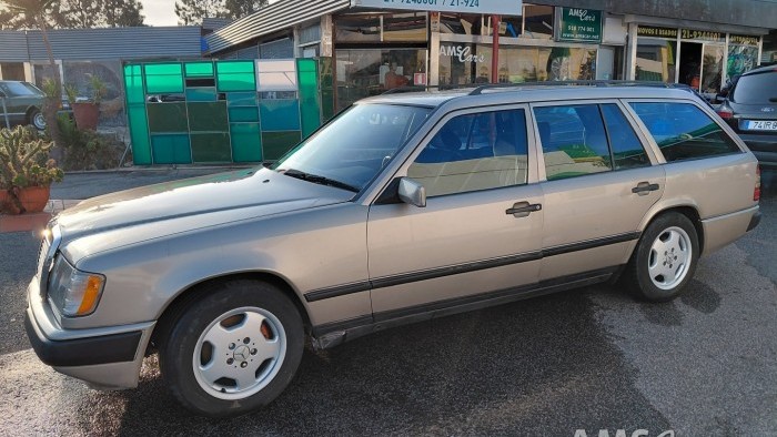 Mercedes-Benz 250 TD