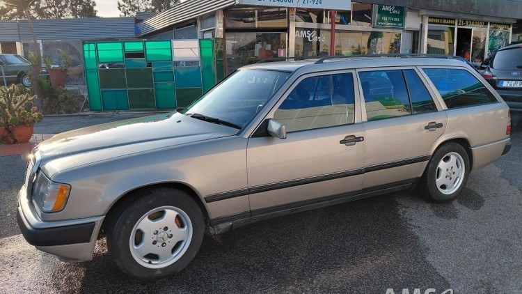 Mercedes-Benz 250 TD