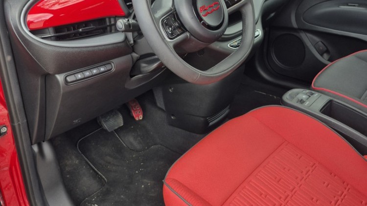 Fiat 500E RED