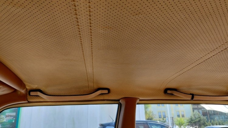 Mercedes-Benz 240 D C/ AC vers&atilde;o americana