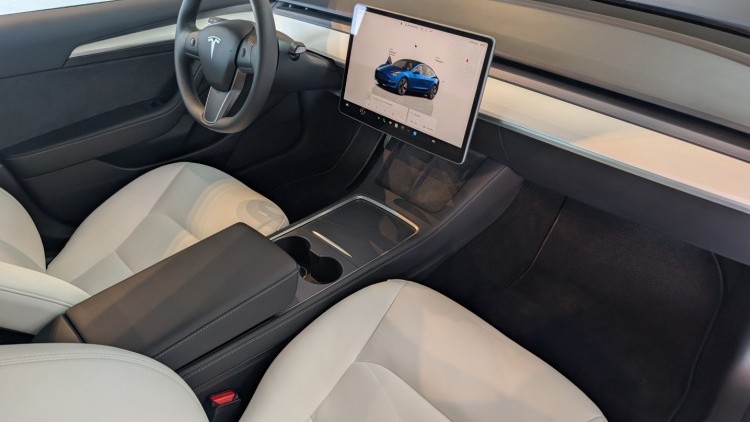 Tesla Model 3 dual motor long range