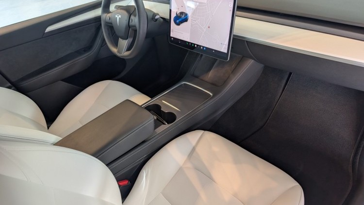 Tesla Model Y dual motor long range