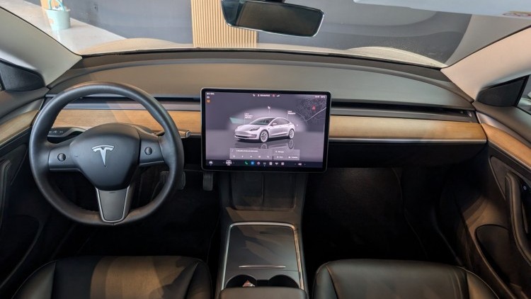 Tesla Model 3 dual motor long range
