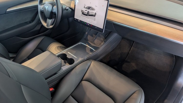 Tesla Model 3 dual motor long range