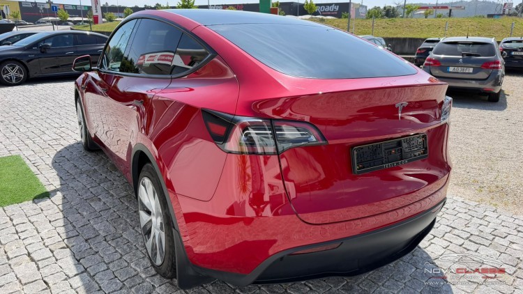 Tesla Model Y RWD