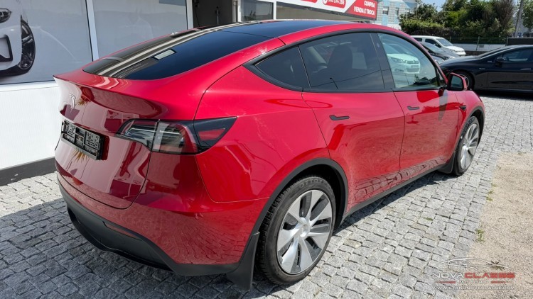 Tesla Model Y RWD