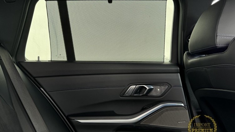 BMW S&eacute;rie 3 - 330 e Touring PACK M