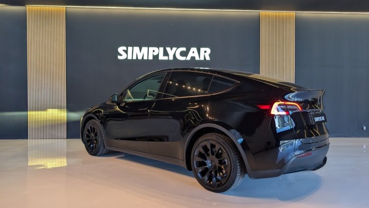 Tesla Model Y dual motor long range