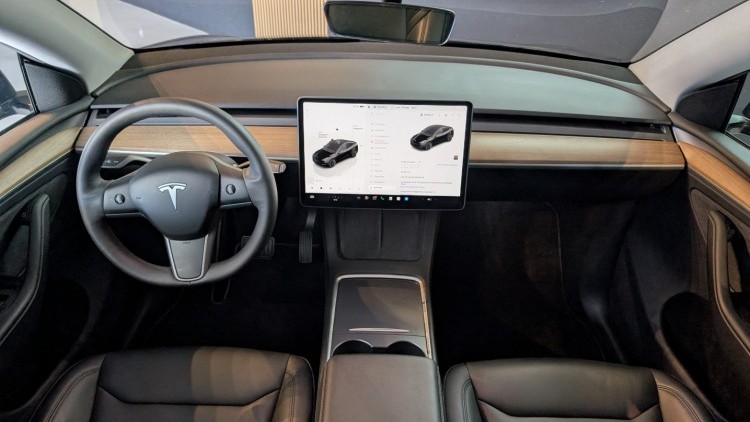 Tesla Model Y dual motor long range