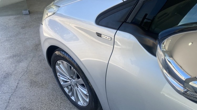 Peugeot 208 1.2 Pure Tech "Style" (74 MIL KMs)