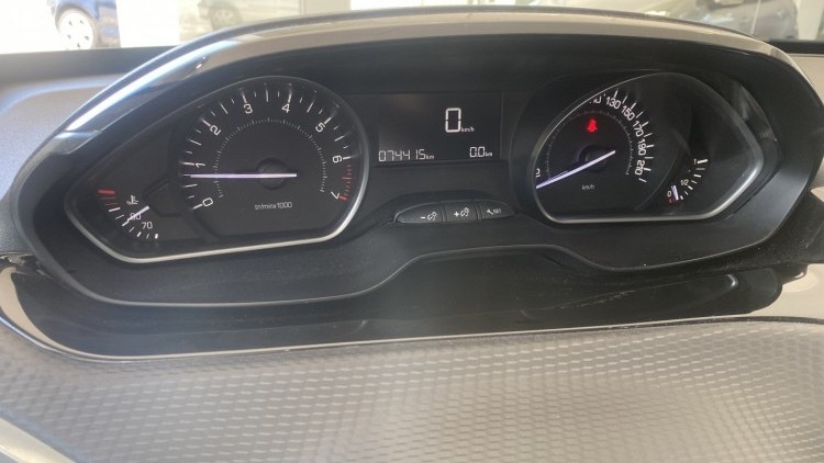 Peugeot 208 1.2 Pure Tech "Style" (74 MIL KMs)