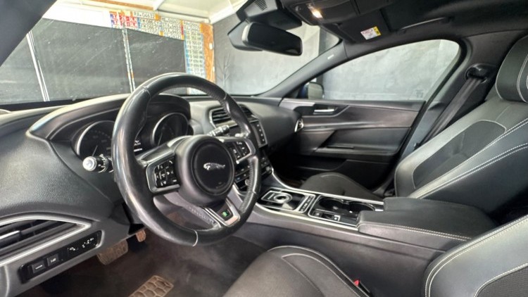 Jaguar Xe 2.0 D R-Sport Aut.