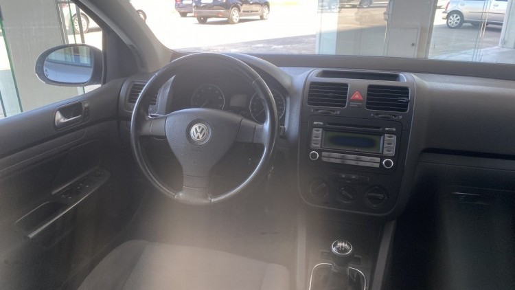 Volkswagen Golf 1.4 16v (122 MIL KMs)