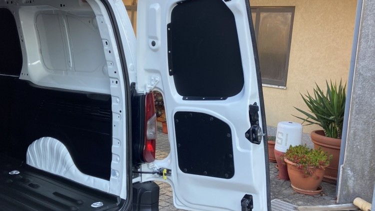 Peugeot Partner 1.6 Hdi 100cv L2(Longa) Premium CarPlay